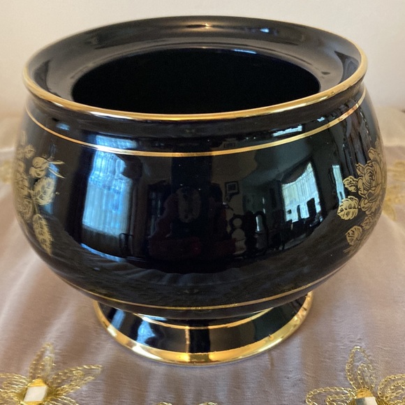 Vintage Round Bowl Made in Greece. Handmade with 24K Gold - Picture 2 of 6